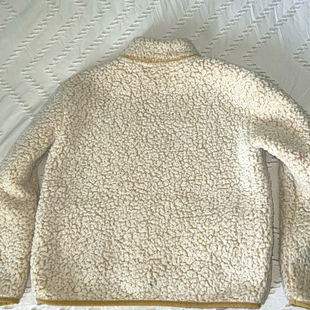EUC Girls Sherpa Soft Pullover Sweater Tan L 10/12 Pockets Button Stretchy